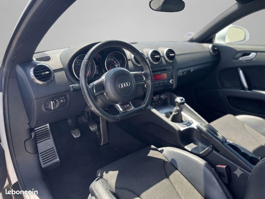 Audi TT 1.8 TFSI 160ch SLine (image 10)