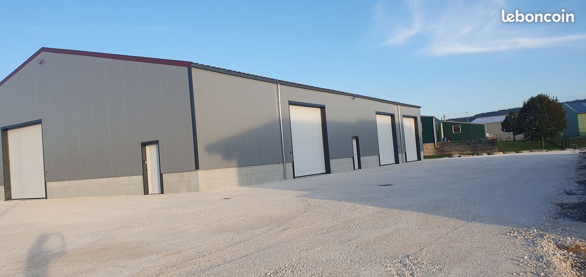 1 pièce 200 m² · à Vercel-Villedieu-le-Camp · 200 m² · 50 €/mois