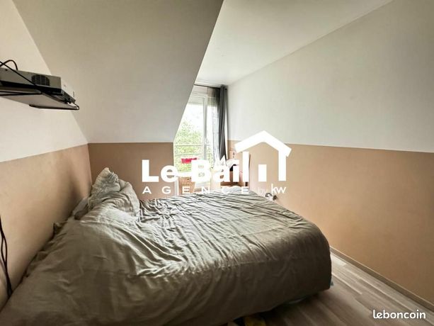 https://img.leboncoin.fr/api/v1/lbcpb1/images/d2/42/0e/d2420e8180bdd515edfbfabe25b31dd5b71bb9c0.jpg?rule=ad-image