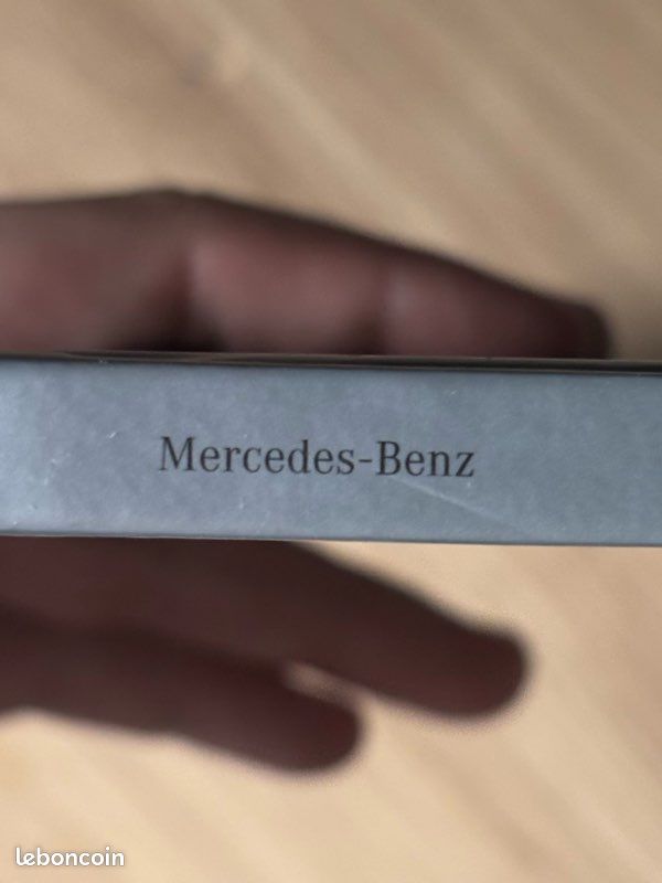 Livre Mercedes-benz (image 4)