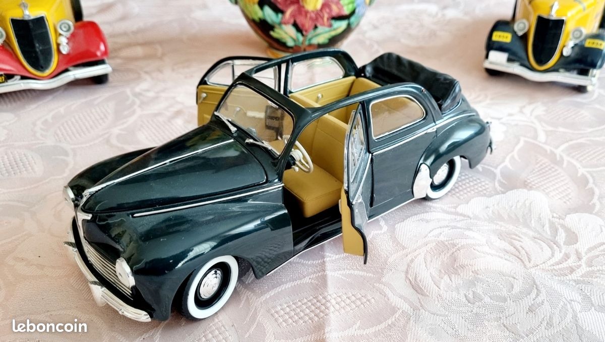 Solido Peugeot 203 Découvrable 1954 – 1/18 – Boîte G1 – Occasion