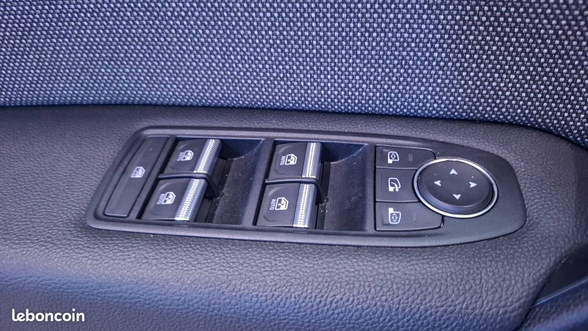 Renault captur eco g 100 ch techno (image 17)
