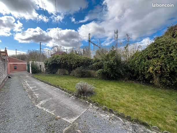 Terrain 372 m² LILLERS