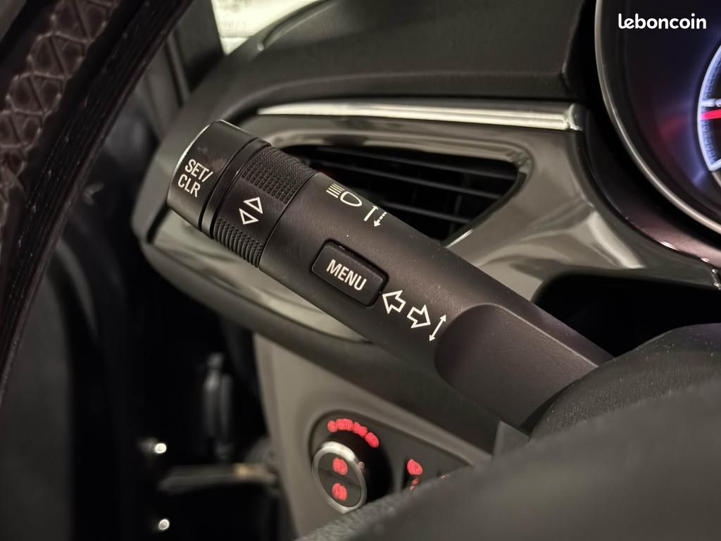 OPEL CORSA 1.4i Turbo - 100 S&S E BERLINE Cosmo (image 34)
