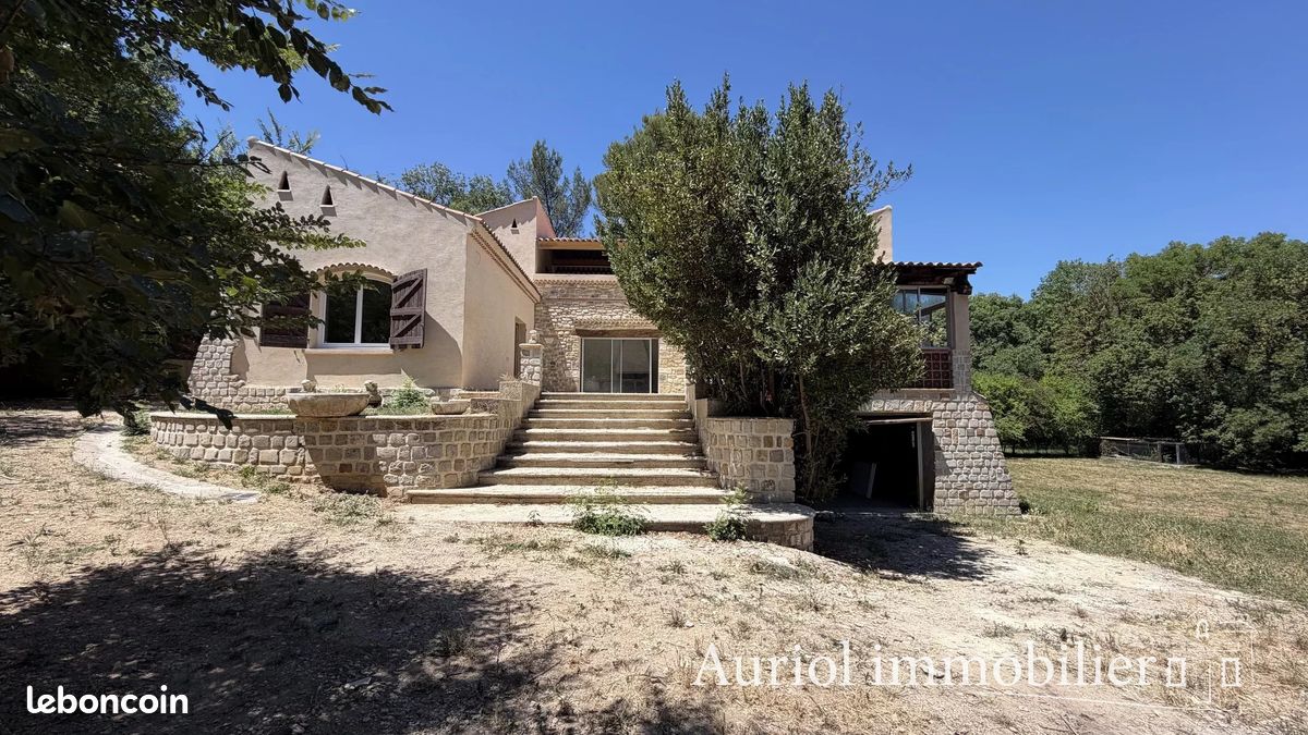 Maison 5 pièces 153 m² · à Auriol · 153 m² · 590 000 €
