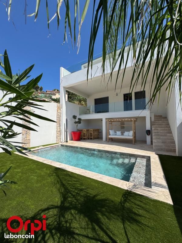 Maison 4 pièces 115 m² · à Ceyreste · 115 m² · 890 000 €