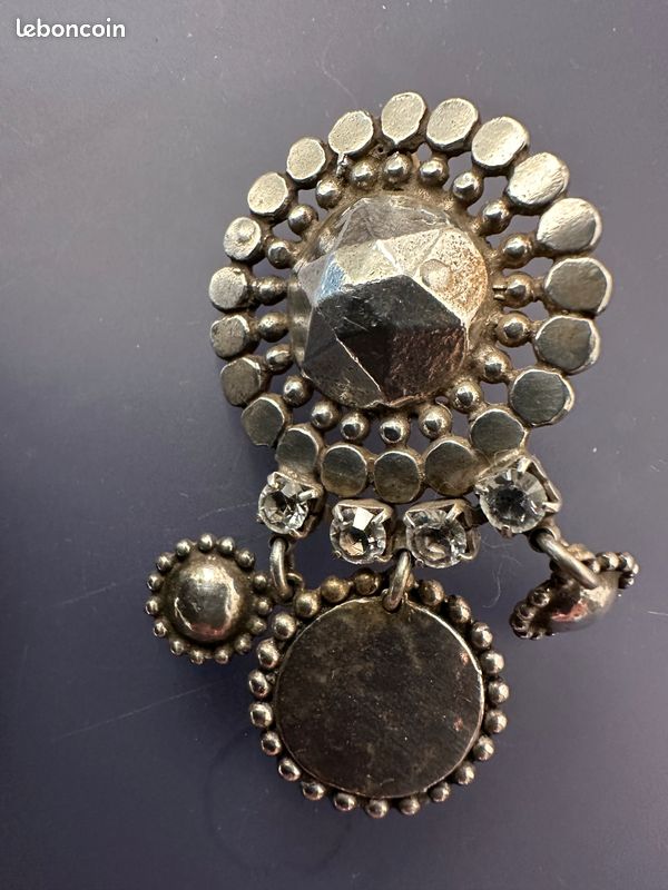 Vintage boucles d’oreilles en clip de couleur argent avec decoration diamante (image 5)