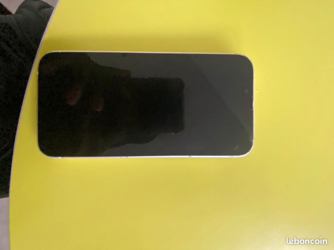 IPhone 14 (image 9)