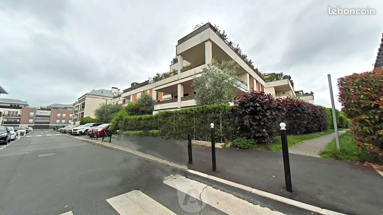https://img.leboncoin.fr/api/v1/lbcpb1/images/d2/47/9d/d2479d6110c42e739b10ac307d9b3657fe500fba.jpg?rule=ad-image