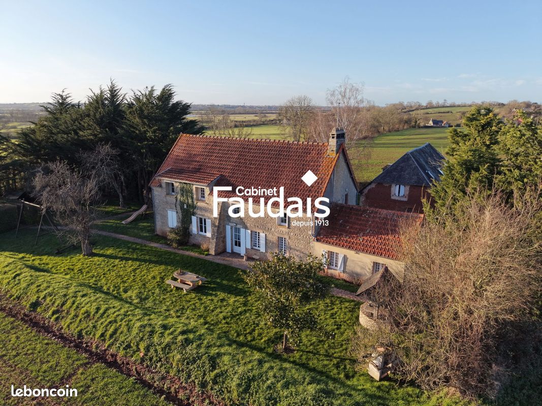 Maison 11 pièces 267 m² · à Isigny-sur-Mer · 267 m² · 339 000 €