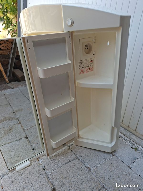 Armoire pharmacie (image 4)