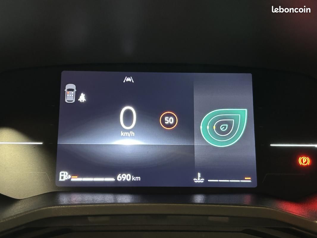 Renault Clio V BLUEDCI 100 EVOLUTION *GPS + RADAR DE RECUL (image 16)