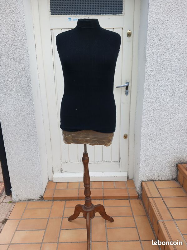 Vends 2 bustes de couture (image 3)