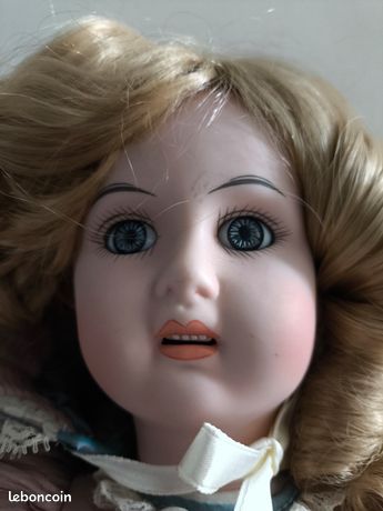 Poupée Porcelaine De Collection - 55 Cm - Modèle élégant - Occasion