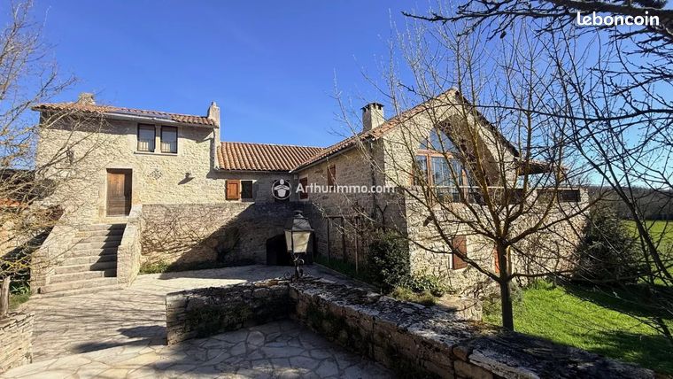 Propriété 6 pièces 202 m²
