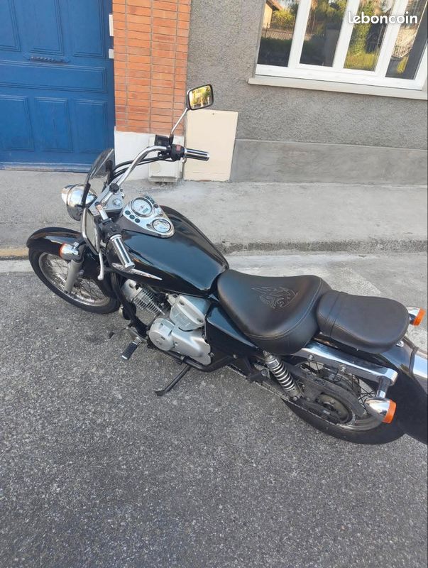 Moto Honda Shadow 125 (image 3)