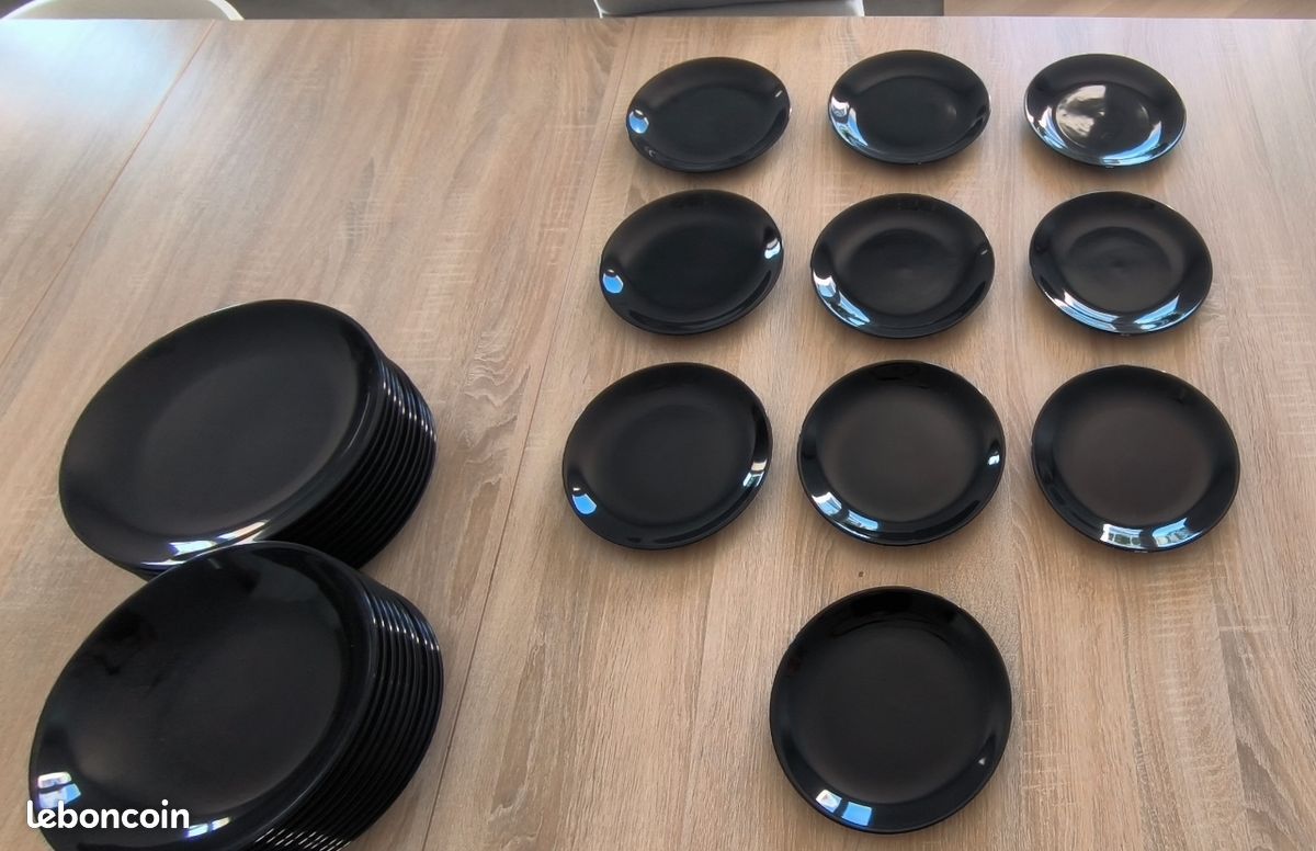 Lot vaisselle IKEA noir (image 5)