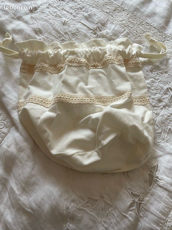 Pochon beige (image 1)
