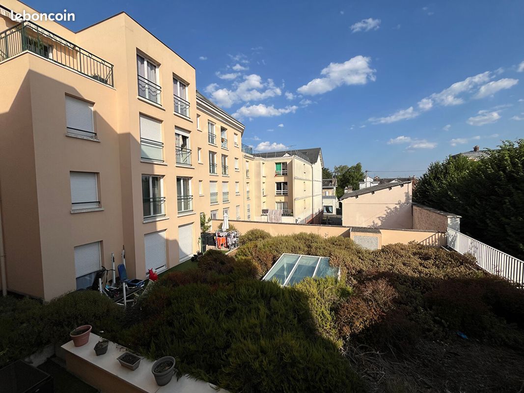 Appartement 3 pièces 64 m² · à Corbeil-Essonnes · 64 m² · 125 000 €
