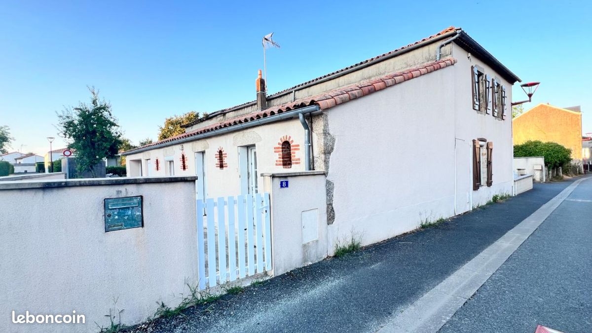 Maison 5 pièces 93 m² · à Saint-Mesmin · 93 m² · 102 000 €