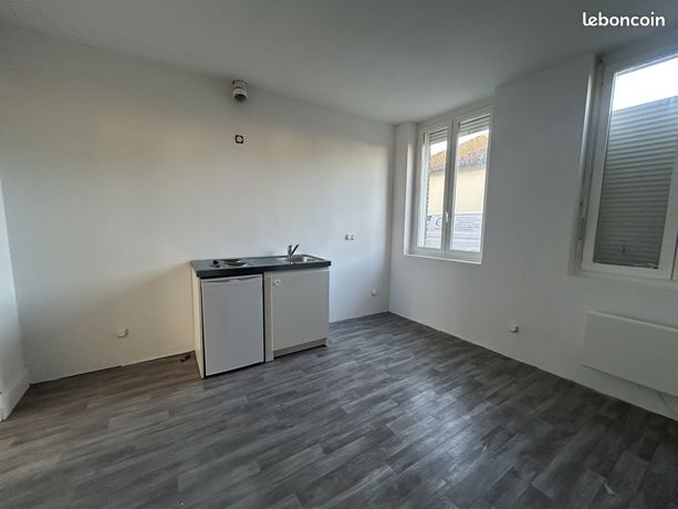 Studio 1 pièce 28 m²