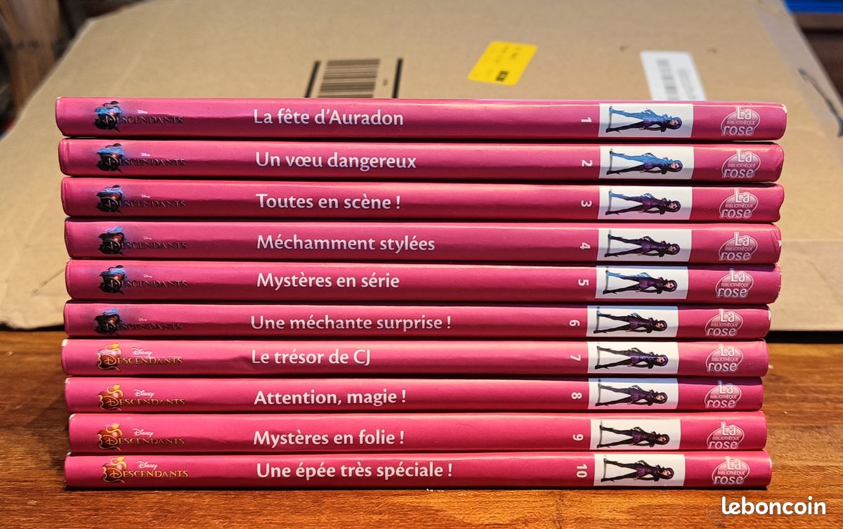 9 tomes Descendants Disney Bibliothèque rose 1-10 sauf 6 (image 2)