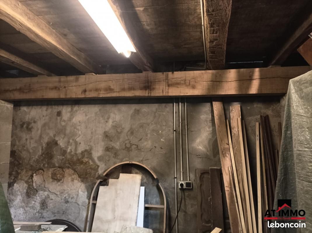 Maison de village 2 pièces 61 m² - Aubeterre-sur-Dronne 16390 (image principale 10)