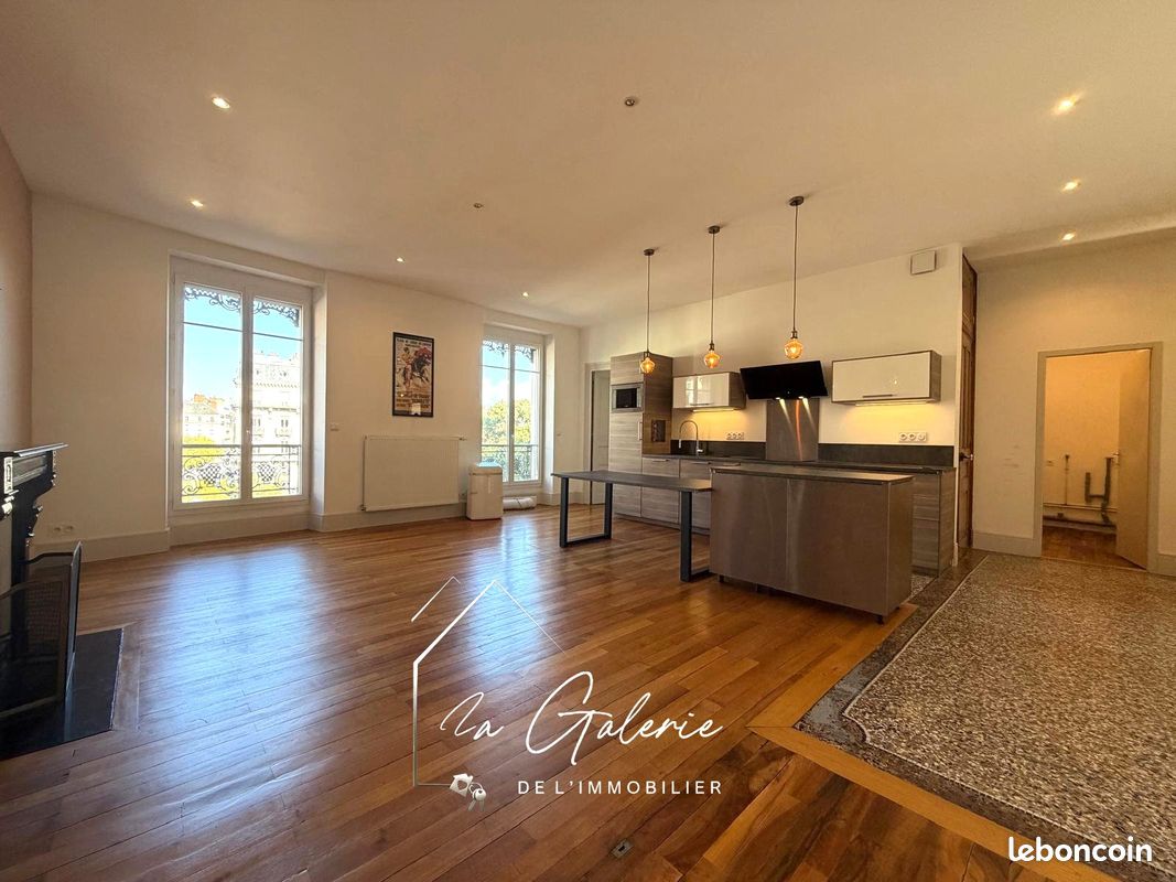 Appartement 3 pièces 87 m² · à Grenoble · 87 m² · 293 000 €