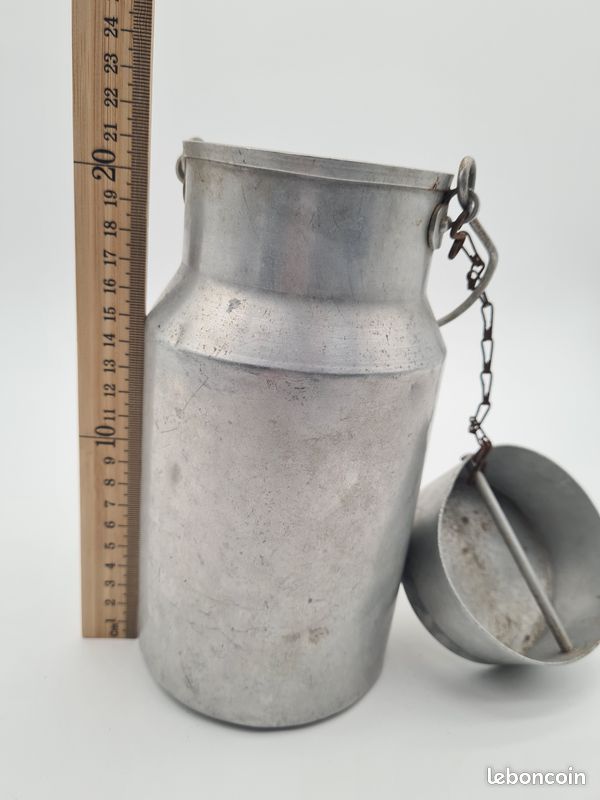 Ancien Pot à Lait Vintage en Aluminium - Bidon 1l. Avec chainette - A77 (image 6)
