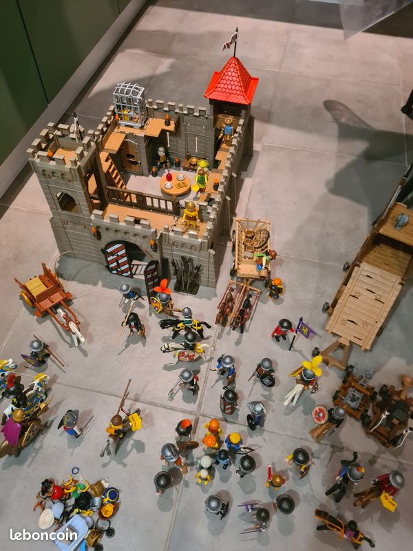 PLAYMOBIL, LOT ANCIENS éléments de bâtiments et château fort médiéval