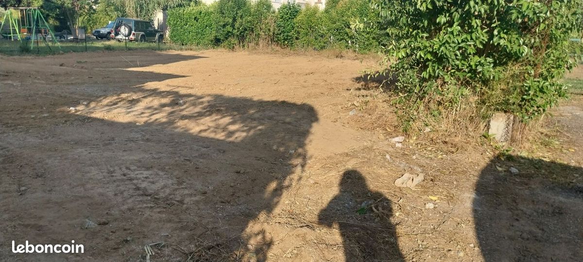 Terrain à bâtir de 539 m² à ORAISON (04) · 120 000 €