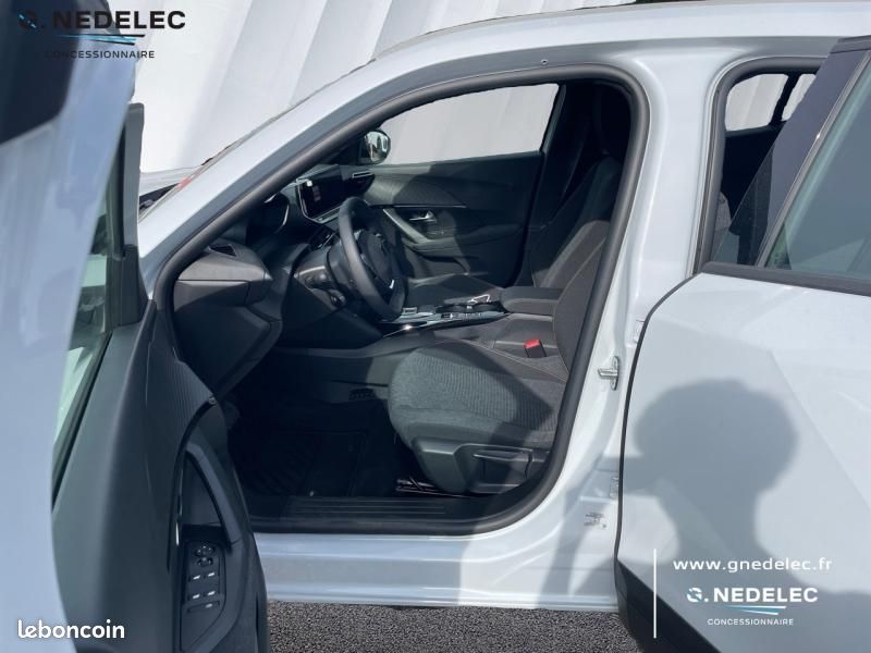 Peugeot 2008 e-2008 156ch Style (image 9)