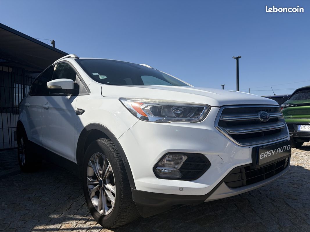 Ford Kuga 2.0 TDCi 150 S&S 4x2 BVM6 Titanium - 5P (image 2)