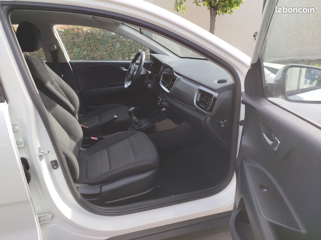 Tres belle kia stonic 1.0 T-GDI ACTIVE 100 cv 1er main (image 4)