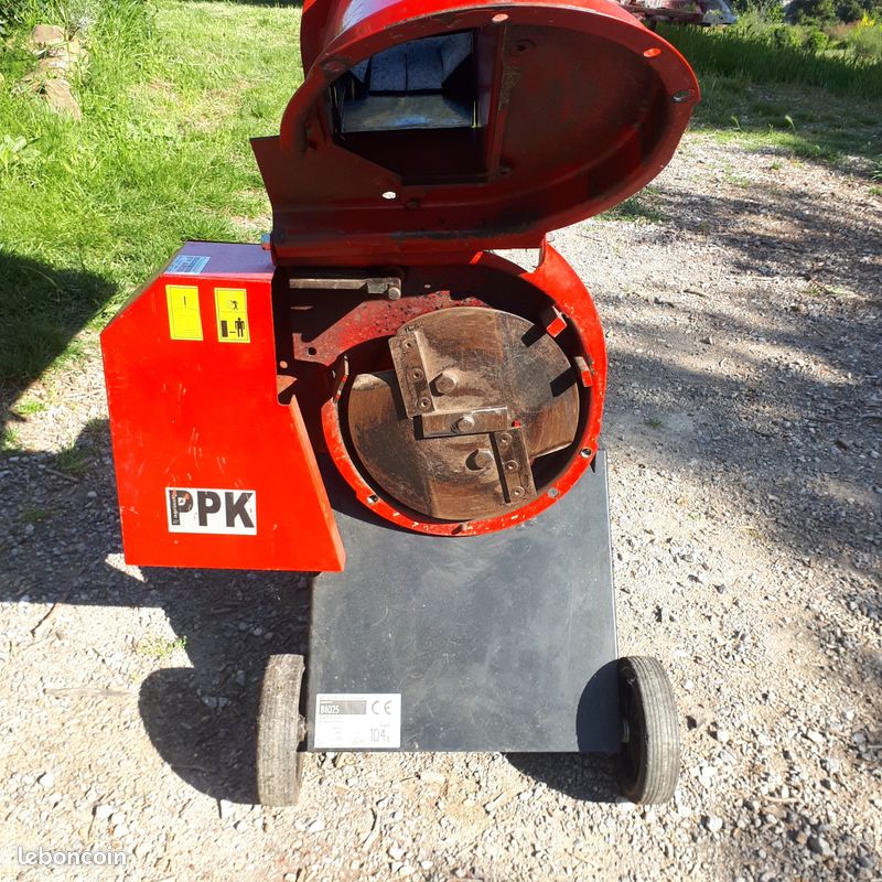 Broyeur électrique à marteaux (image 1)