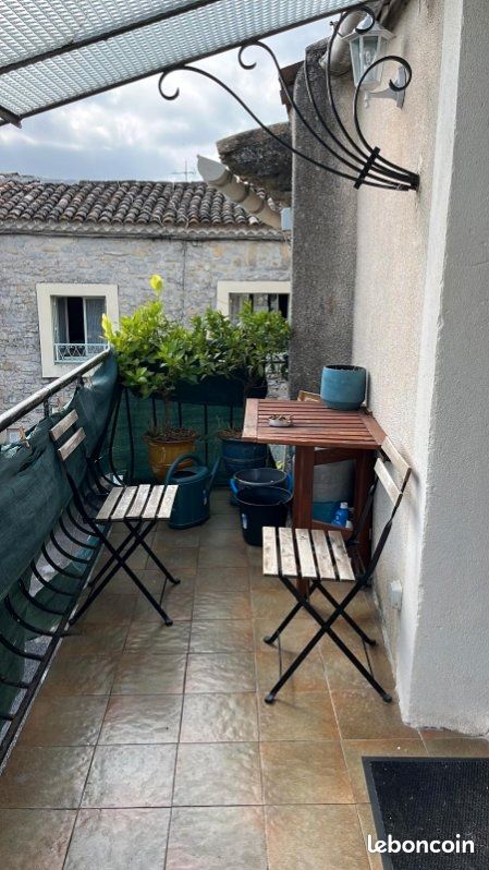 Appartement 4 pièces 75 m² · à Cannes-Et-Clairan · 75 m² · 670 €
