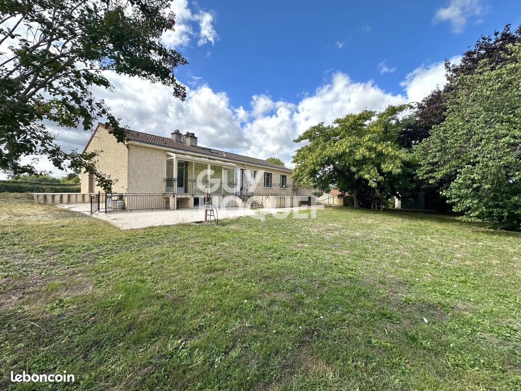 Maison 8 pièces 135 m² · à Foussais-Payré · 135 m² · 159 500 €