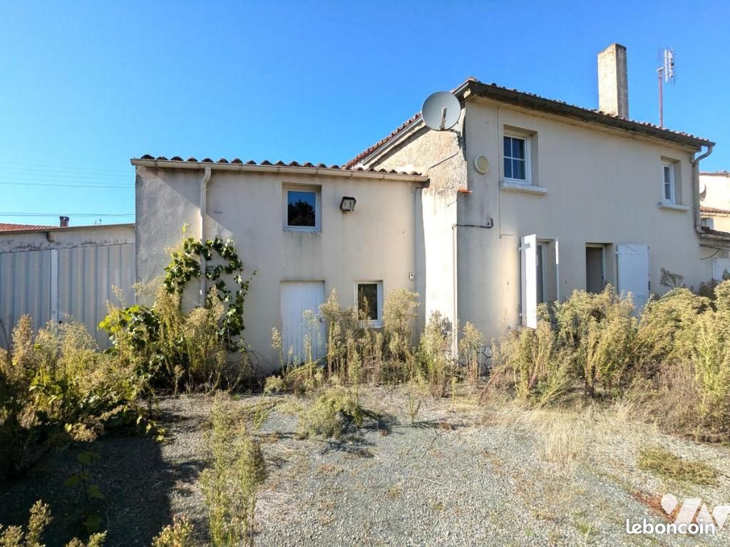 Maison 2 pièces 68 m² · à La Réorthe · 68 m² · 50 500 €
