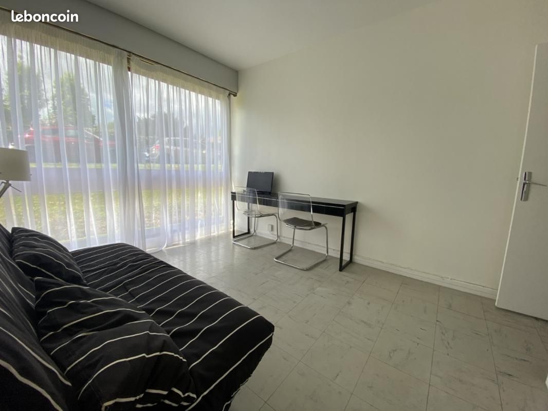 Appartement 1 pièce 19 m² · au Chesnay-Rocquencourt · 19 m² · 701 €/mois
