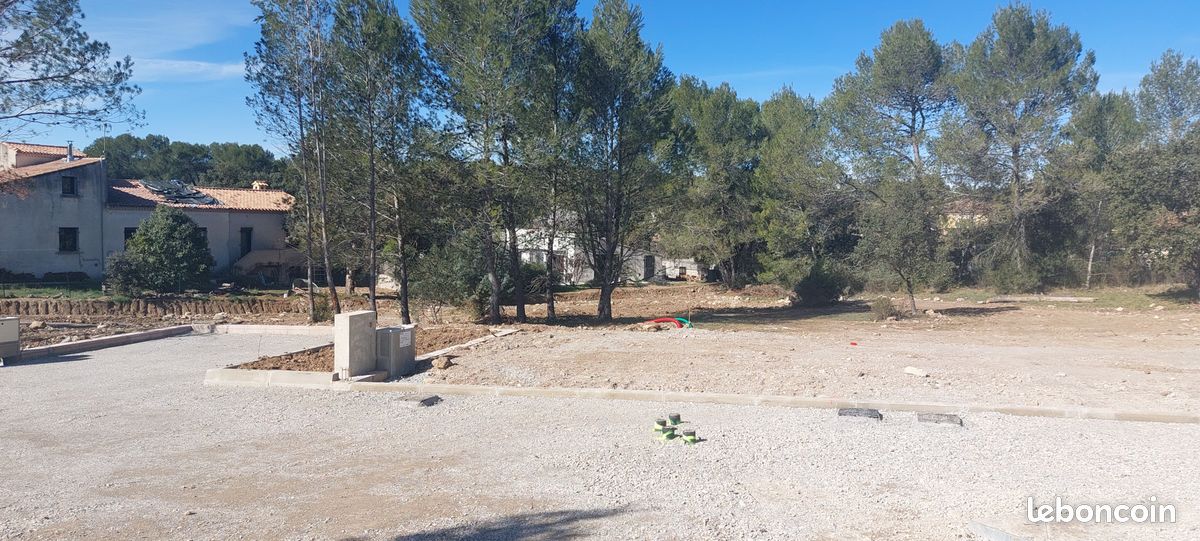 Terrain 946 m² · à Montaud · 946 m² · 285 000 €