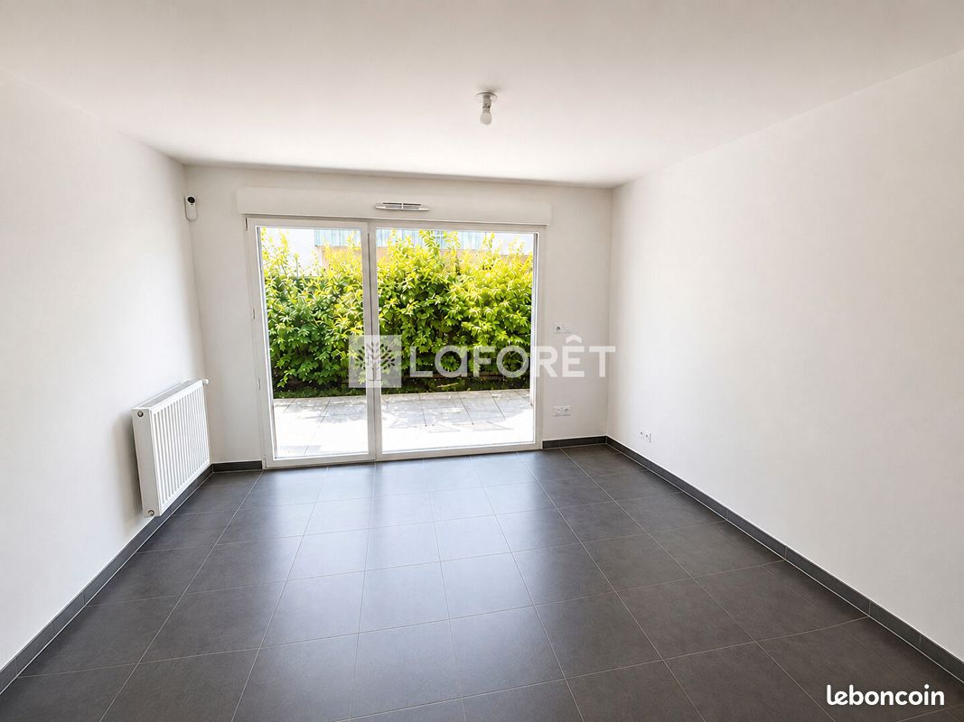 Appartement 2 pièces 45 m² · à Décines-Charpieu · 45 m² · 675 €