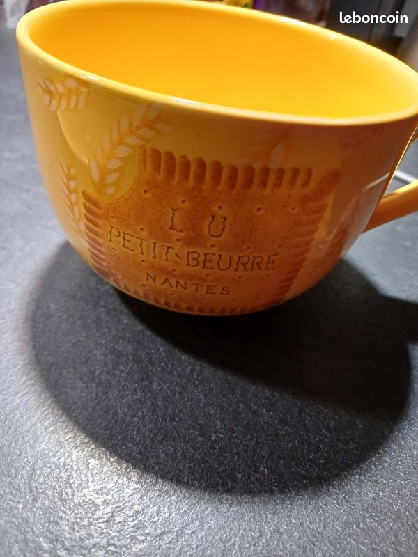 Grand Mug Publicitaire LU Petit Beurre - Porcelaine Française Hauteur 14 Cm - Neuf