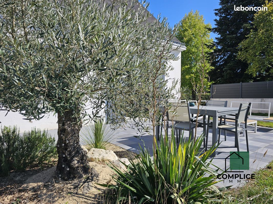 Maison 6 pièces 136 m² · à Vigneux-de-Bretagne · 136 m² · 369 200 €