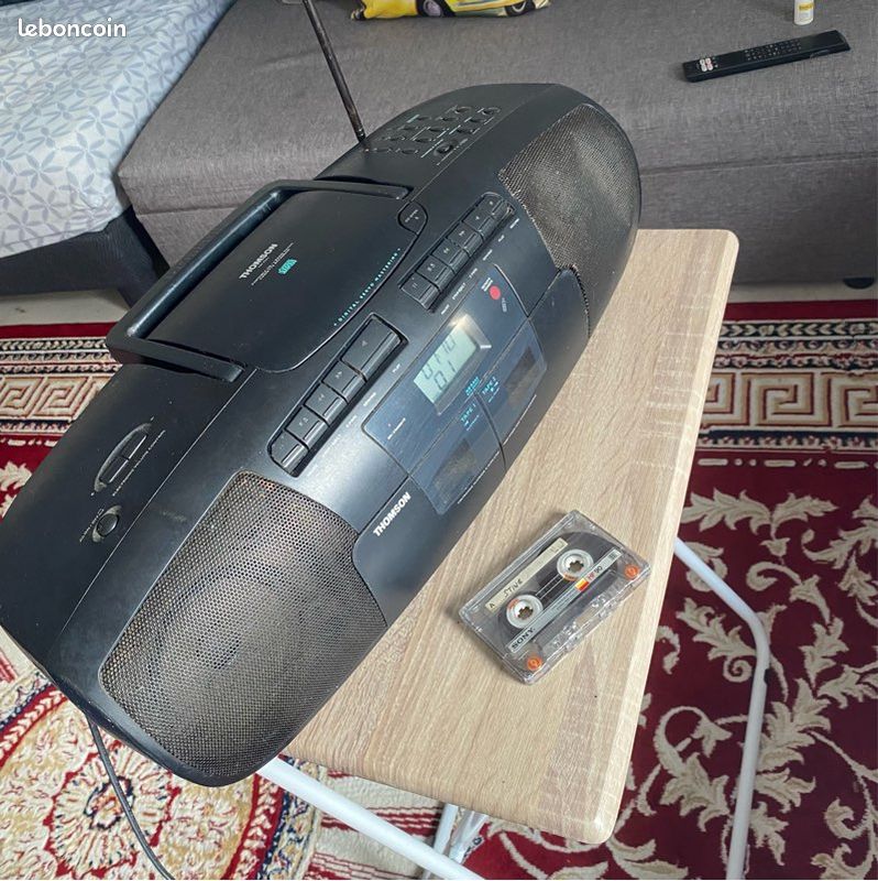 Poste radio Thomson CD K7 télécommandée (image 2)