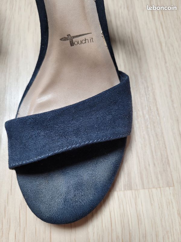 Sandales bleue marine Tamaris Pointure 37 en très bon état (image 17)