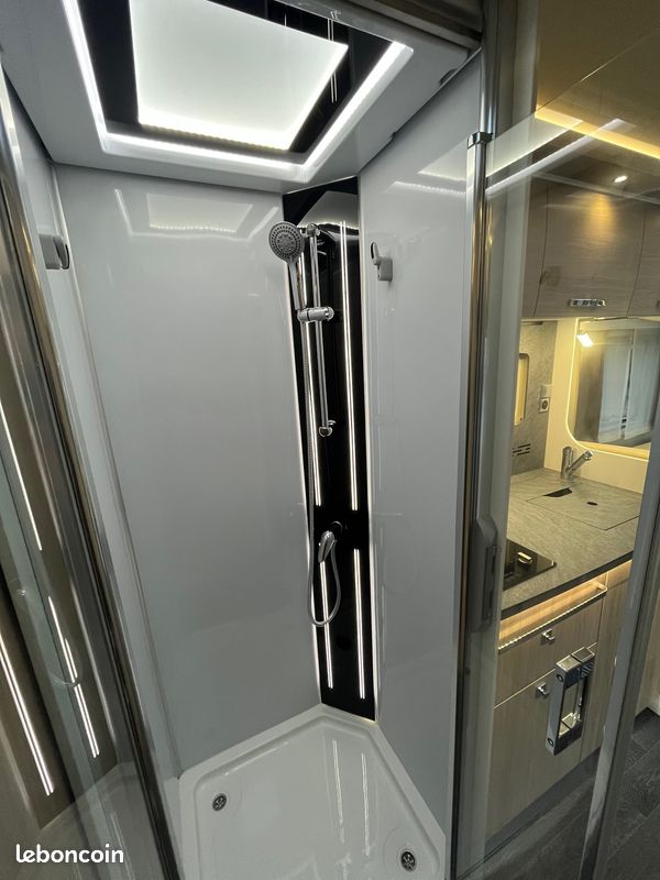 NEUF Integral Frankia I 740 GD / Pl 4500 kg / Lits Jumeaux+ Lit Pavillon / 180 CV BVA / PROMO (image 8)