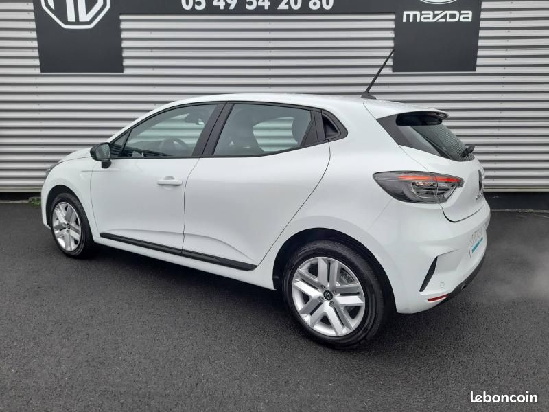 Renault Clio 1.5 dCi 100ch Evolution - 25 (image 18)