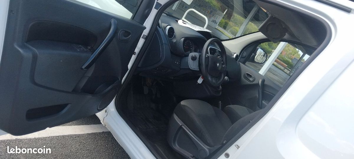 Renault kangoo maxi 1.5 dci 95 cv an 21 propre 1 ere main (image 9)