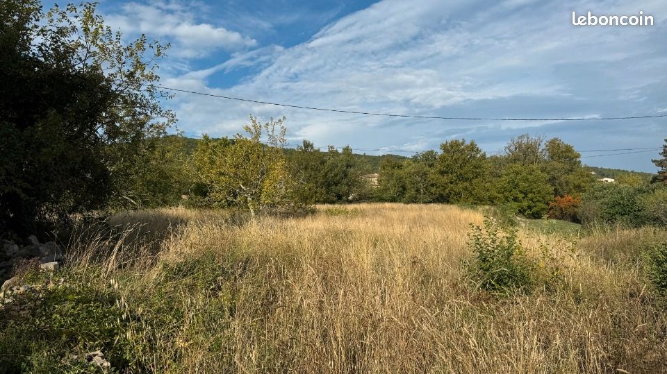 Terrain 1 380 m² Vagnas · 80 000 €