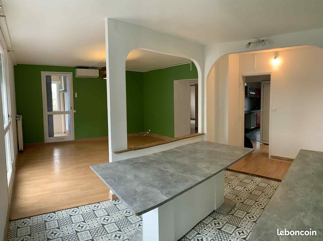 Appartement 5 pièces 83 m² · à Nîmes · 83 m² · 210 000 €